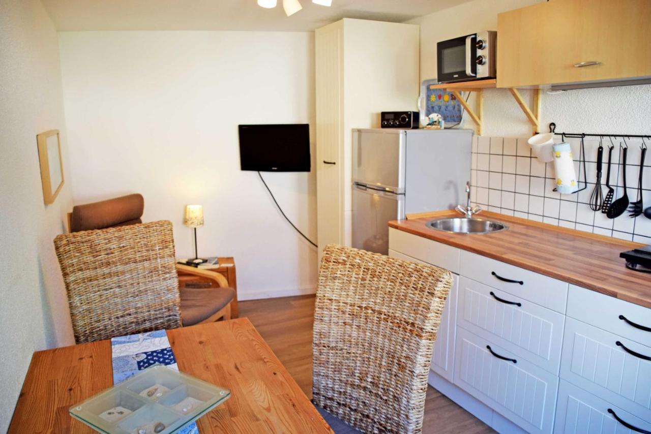 Ferienhaus zum Hafen in Altefähr Exterior foto
